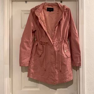 SOLD!//Mauve-ish color, lightweight for late spring/summer, great condition